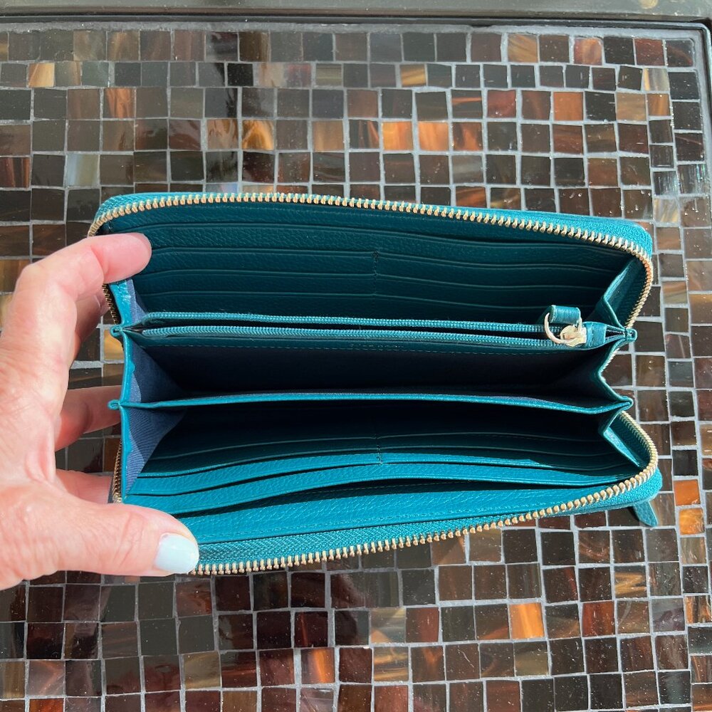 Cole Haan wallet - Picture 6 of 6